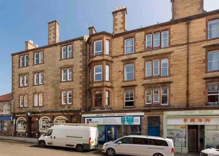 Cosy 2 Bedroom Flat In Edinburgh