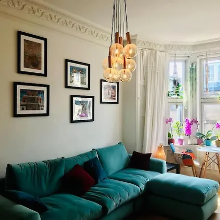 Cosy 2 Bedroom Flat In Édimbourg Extérieur photo