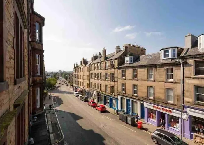 Cosy 2 Bedroom Flat In Edinburgh